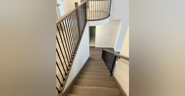 17 Vern Robertson Gate, Uxbridge, ON, L9P 0R9 - 13