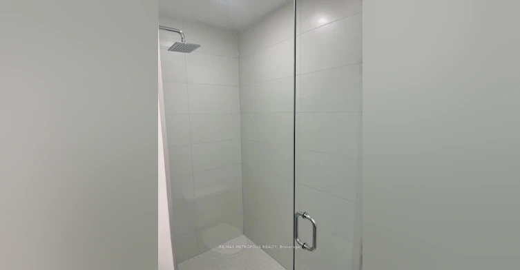 17 Vern Robertson Gate, Uxbridge, ON, L9P 0R9 - 16