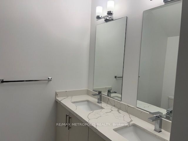 17 Vern Robertson Gate, Uxbridge, ON, L9P 0R9 - 6