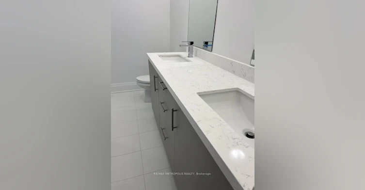 17 Vern Robertson Gate, Uxbridge, ON, L9P 0R9 - 20