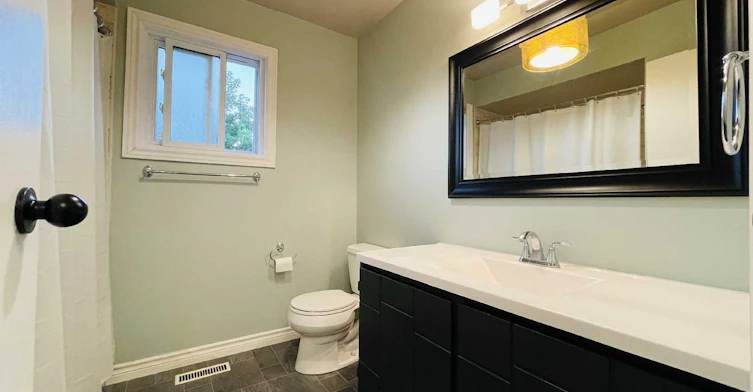 Upper level-909 Ferndale Crescent, Newmarket, ON, L3Y 6B6 - 14