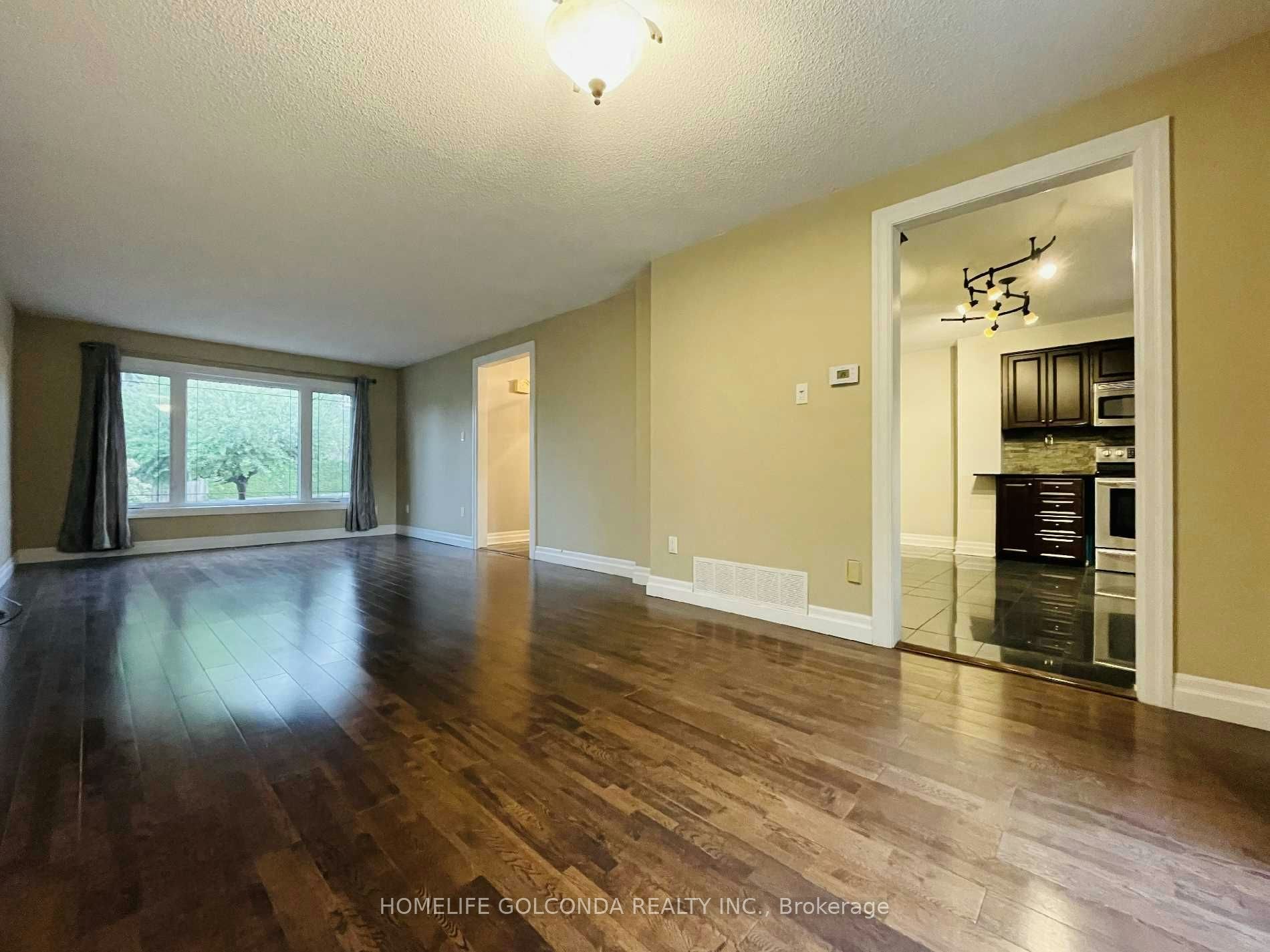 Upper level-909 Ferndale Crescent, Newmarket, ON, L3Y 6B6 - 3