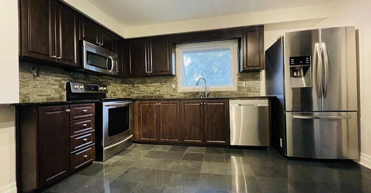 Upper level-909 Ferndale Crescent, Newmarket, ON, L3Y 6B6 - 5