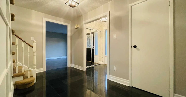 Upper level-909 Ferndale Crescent, Newmarket, ON, L3Y 6B6 - 2