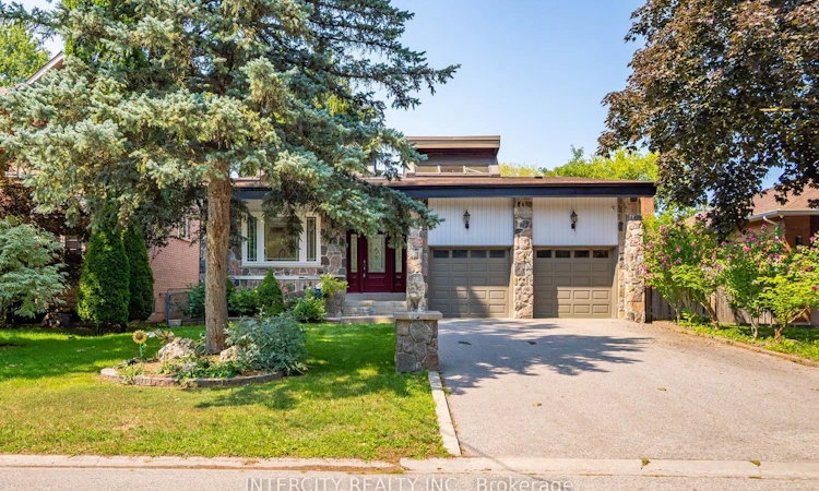 10 East Drive E