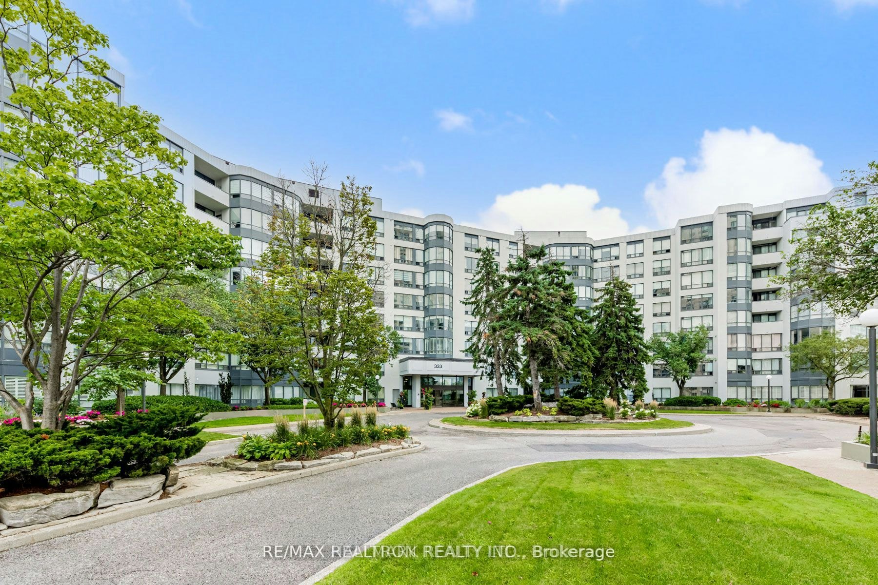 321-333 Clark Avenue W, Vaughan, ON, L4J 7K4
