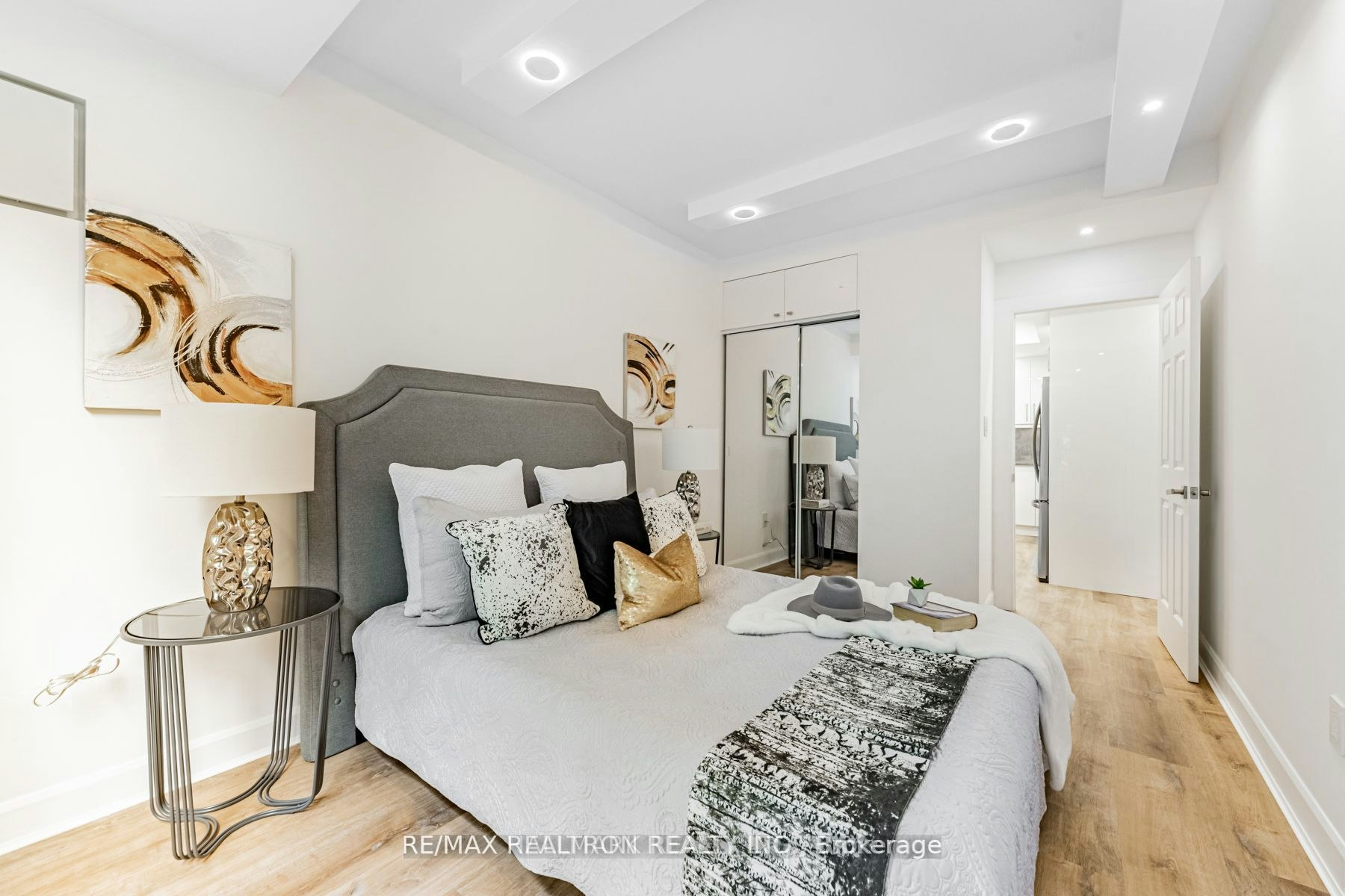 321-333 Clark Avenue W, Vaughan, ON, L4J 7K4 - 16