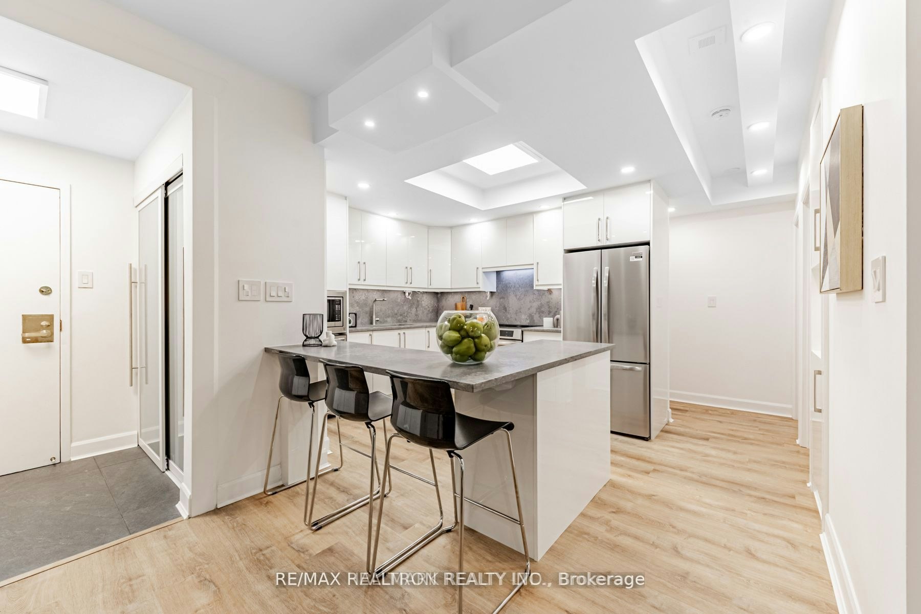 321-333 Clark Avenue W, Vaughan, ON, L4J 7K4 - 13
