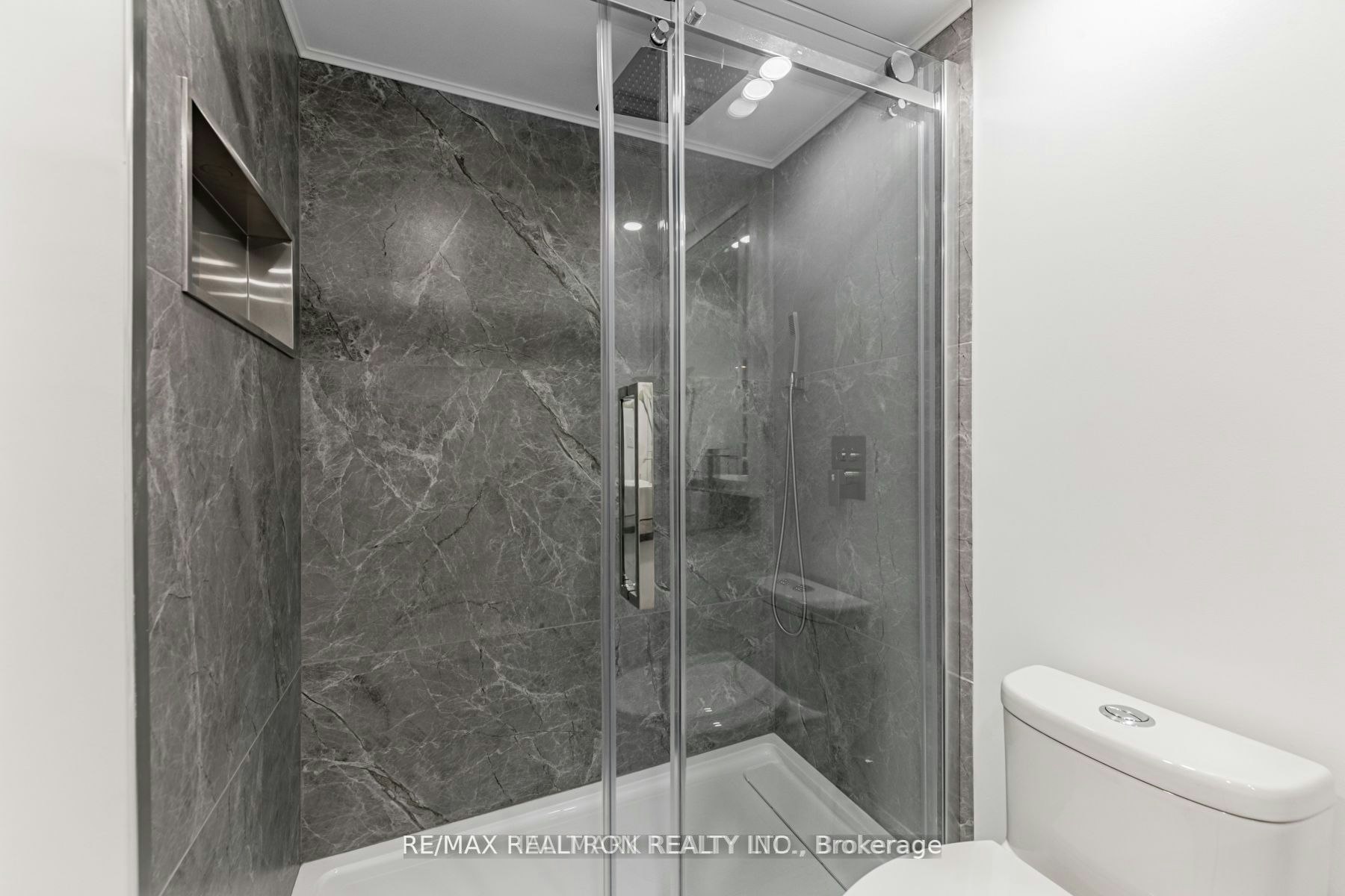 321-333 Clark Avenue W, Vaughan, ON, L4J 7K4 - 17