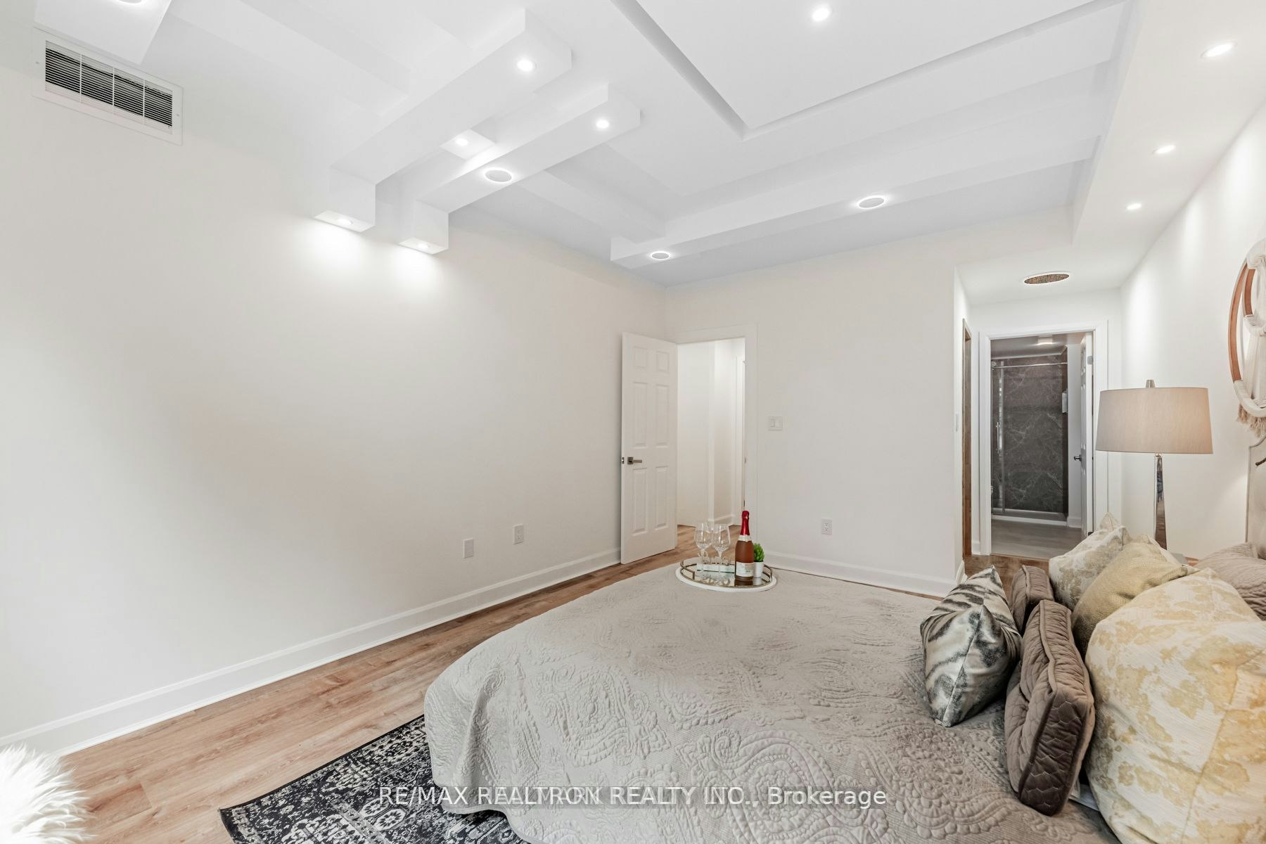 321-333 Clark Avenue W, Vaughan, ON, L4J 7K4 - 19