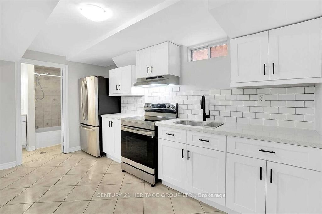 521 Heddle Crescent, Newmarket, ON, L3X 2J4 - 3