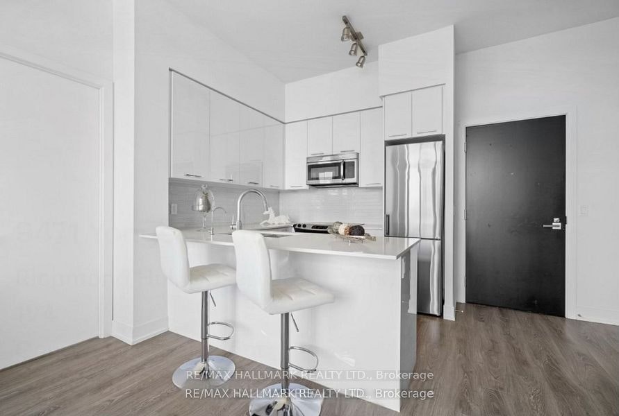 718-9471 Yonge Street, Richmond Hill, ON, L4C 1V4 - 3