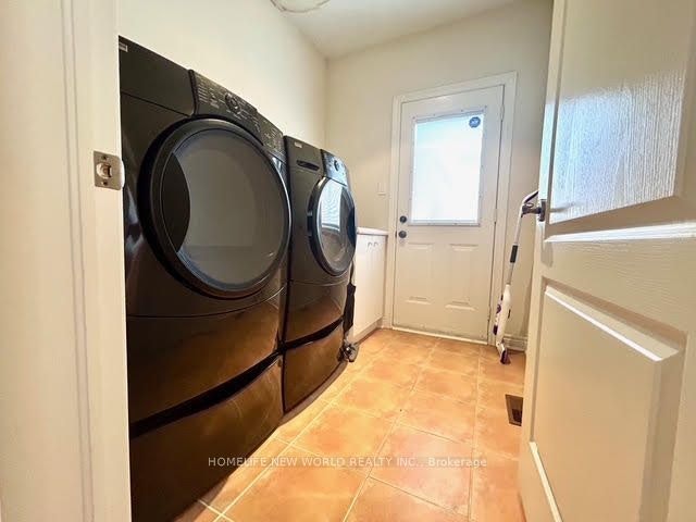 30 Chippingwood Manor, Aurora, ON, L4G 7R4 - 25