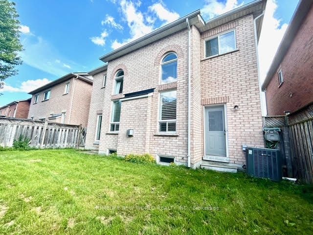30 Chippingwood Manor, Aurora, ON, L4G 7R4 - 28