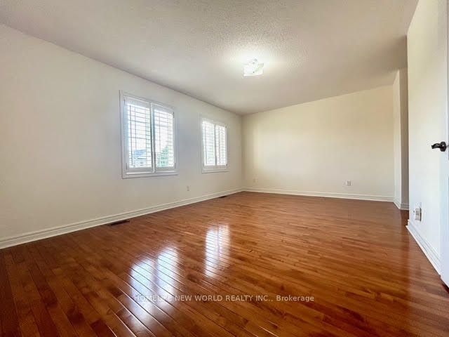 30 Chippingwood Manor, Aurora, ON, L4G 7R4 - 19