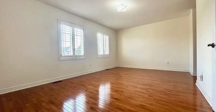 30 Chippingwood Manor, Aurora, ON, L4G 7R4 - 19