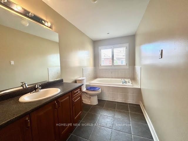 30 Chippingwood Manor, Aurora, ON, L4G 7R4 - 21