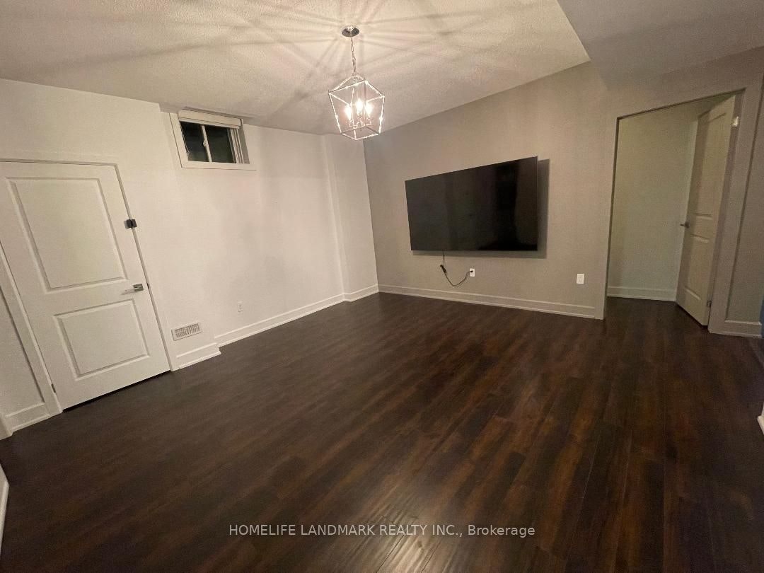 Basement Apt-8 Kent Matthew Street, Richmond Hill, ON, L4E 1C9 - 6