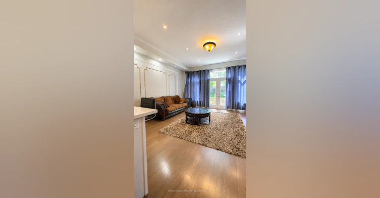 76 Church Street S, Richmond Hill, ON, L4C 1W3 - 9