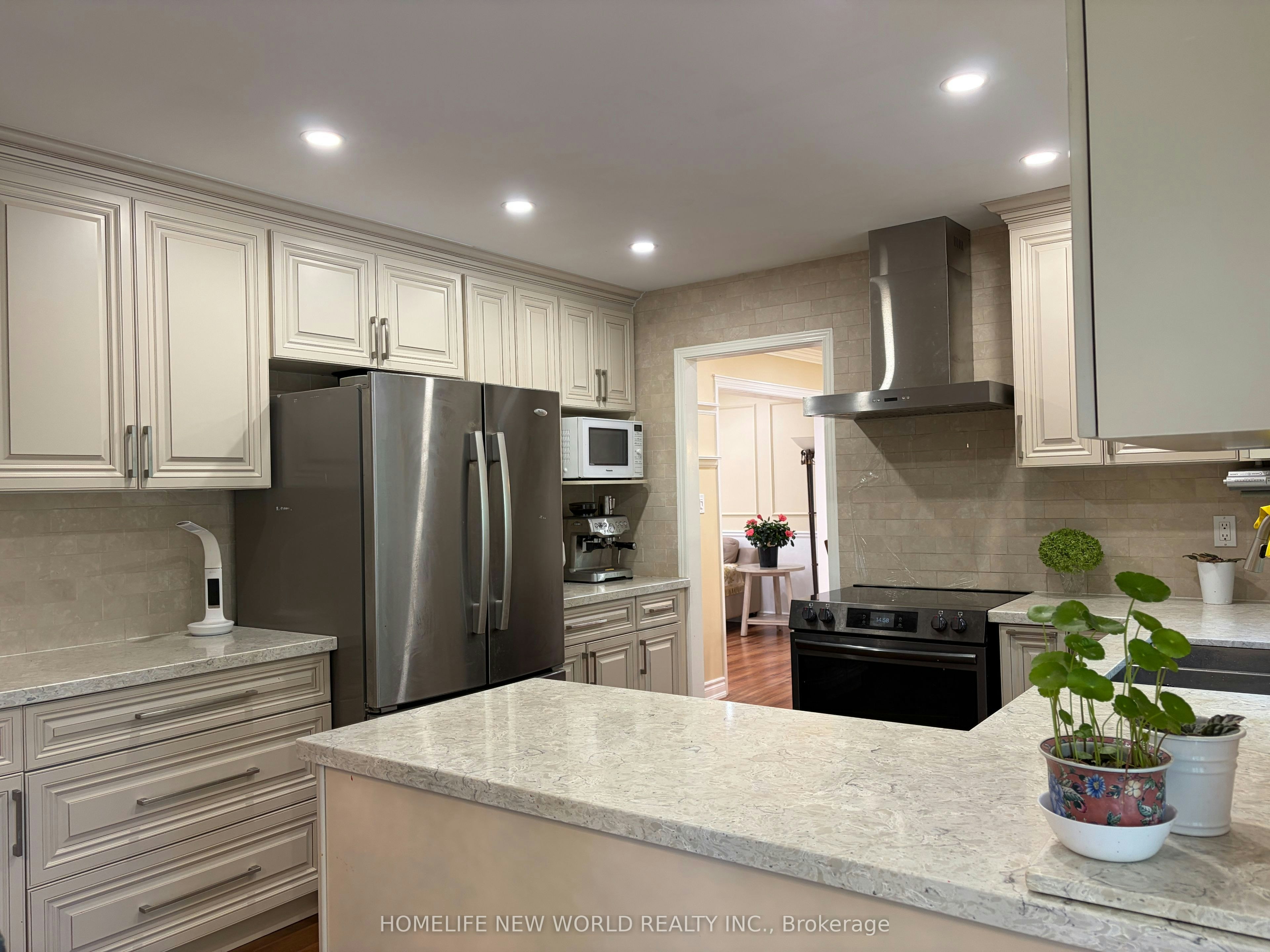 23 Lacey Court, Aurora, ON, L4G 5G3 - 11