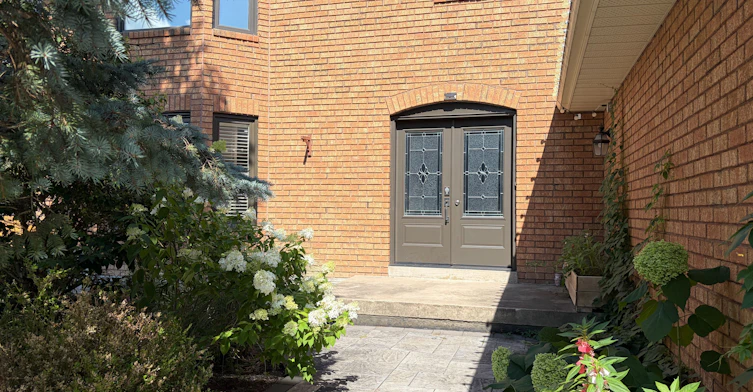 23 Lacey Court, Aurora, ON, L4G 5G3 - 3