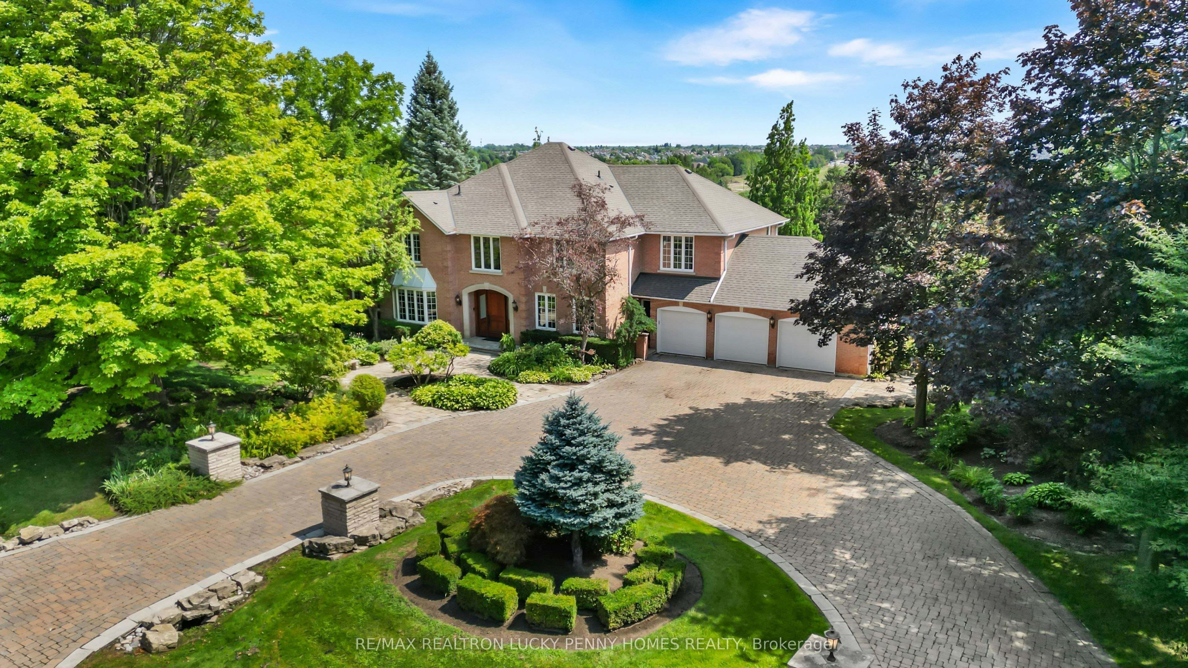 27 Glenridge Drive, Markham, ON, L6C 1A2