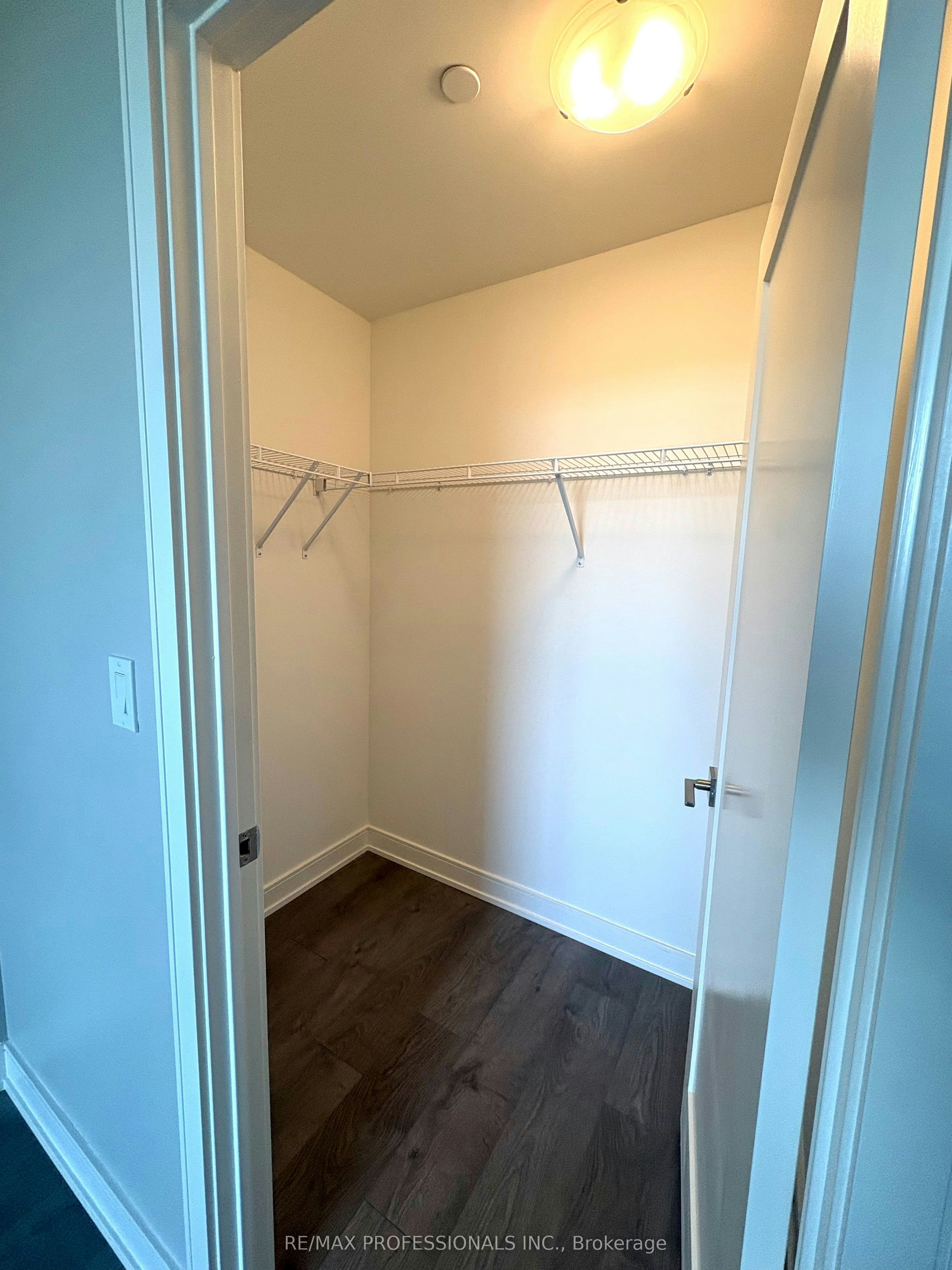B1402-693 Davis Road, Newmarket, ON, L3Y 2R2 - 14