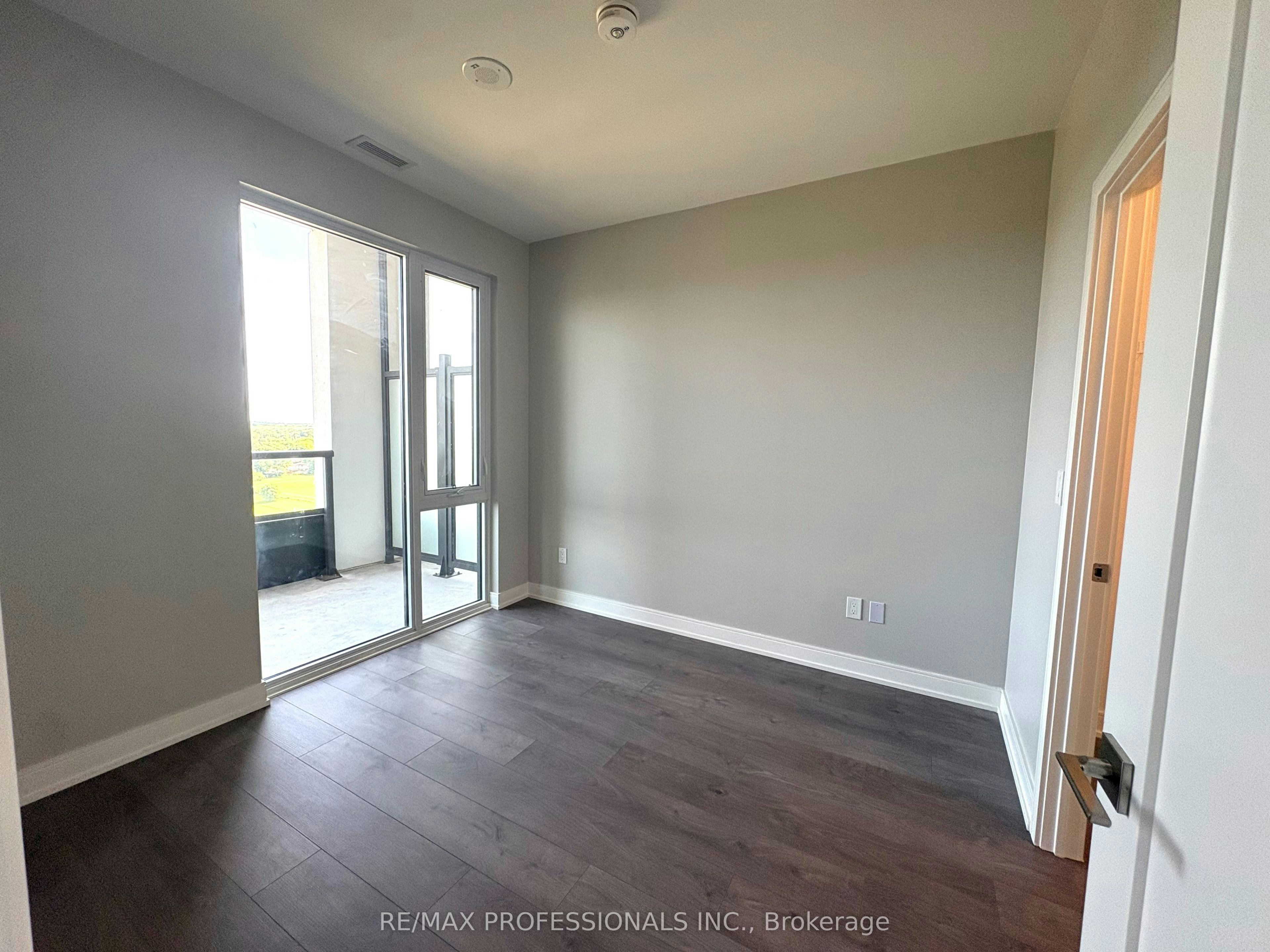 B1402-693 Davis Road, Newmarket, ON, L3Y 2R2 - 13