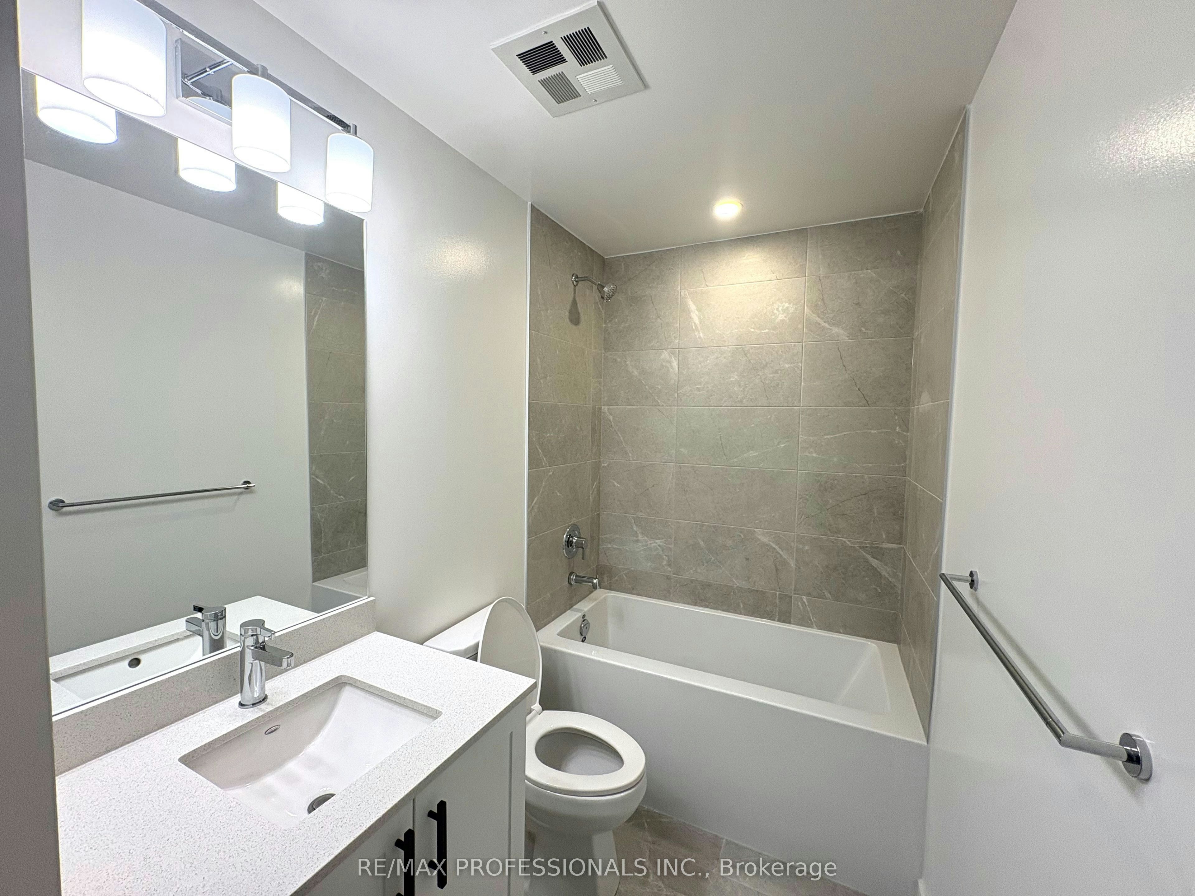 B1402-693 Davis Road, Newmarket, ON, L3Y 2R2 - 6