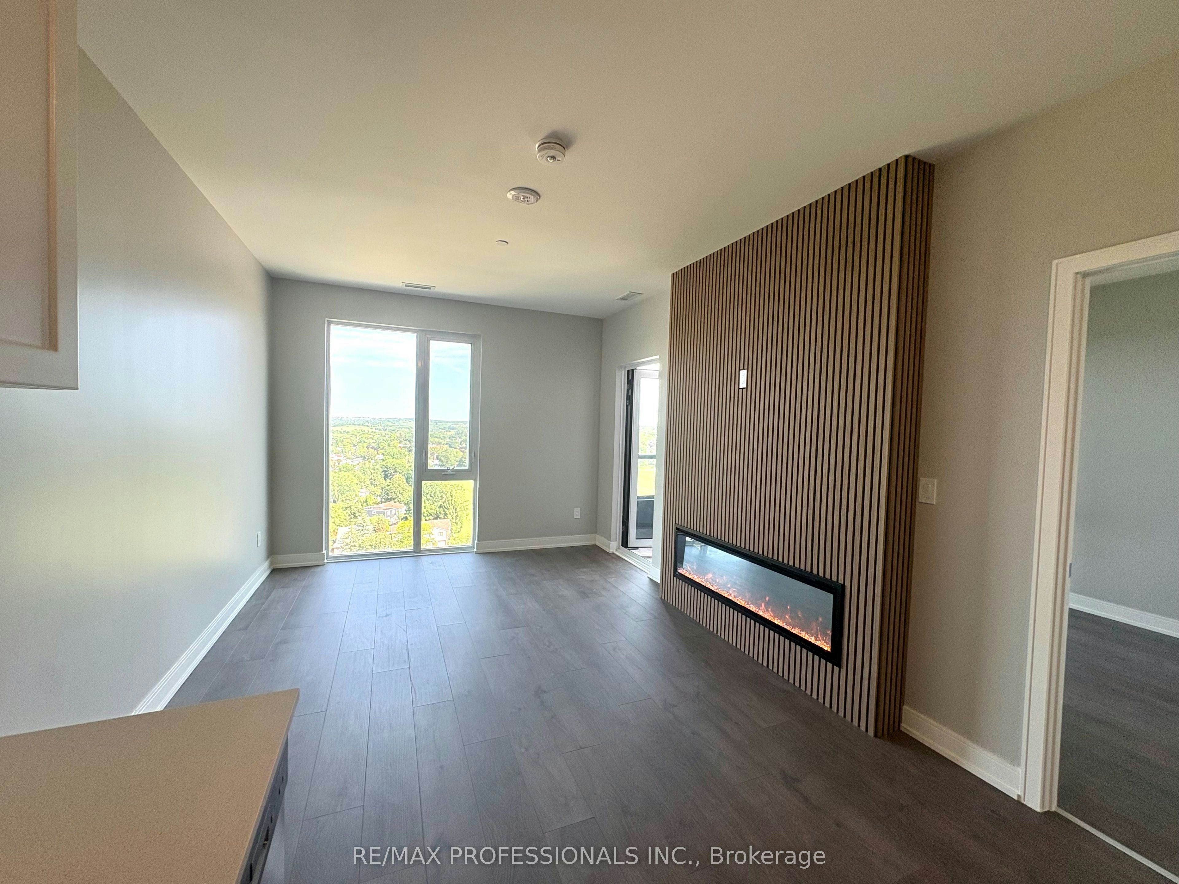 B1402-693 Davis Road, Newmarket, ON, L3Y 2R2 - 10
