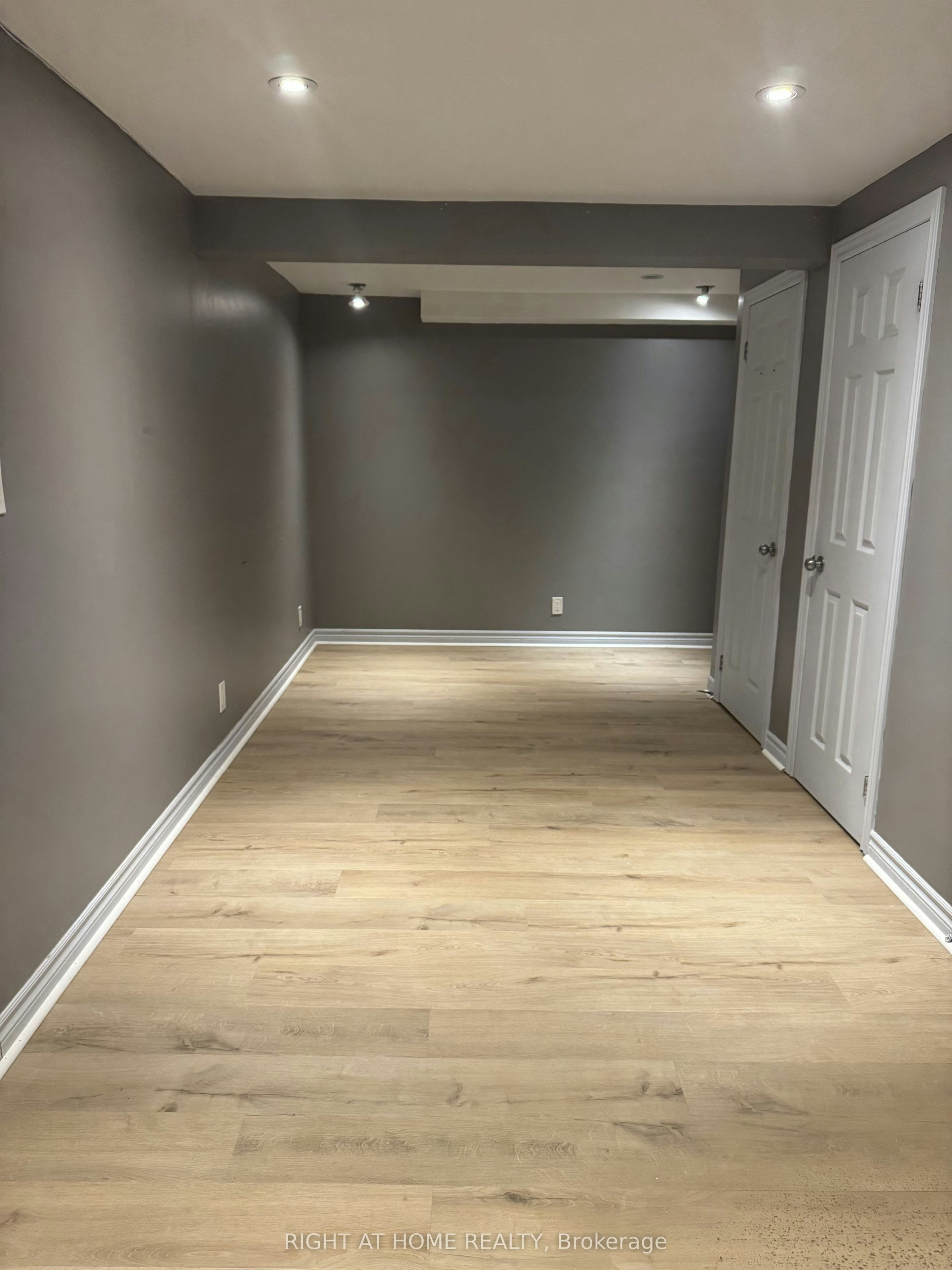 18 Annamaria Drive, Georgina, ON, L4P 3H6 - 26