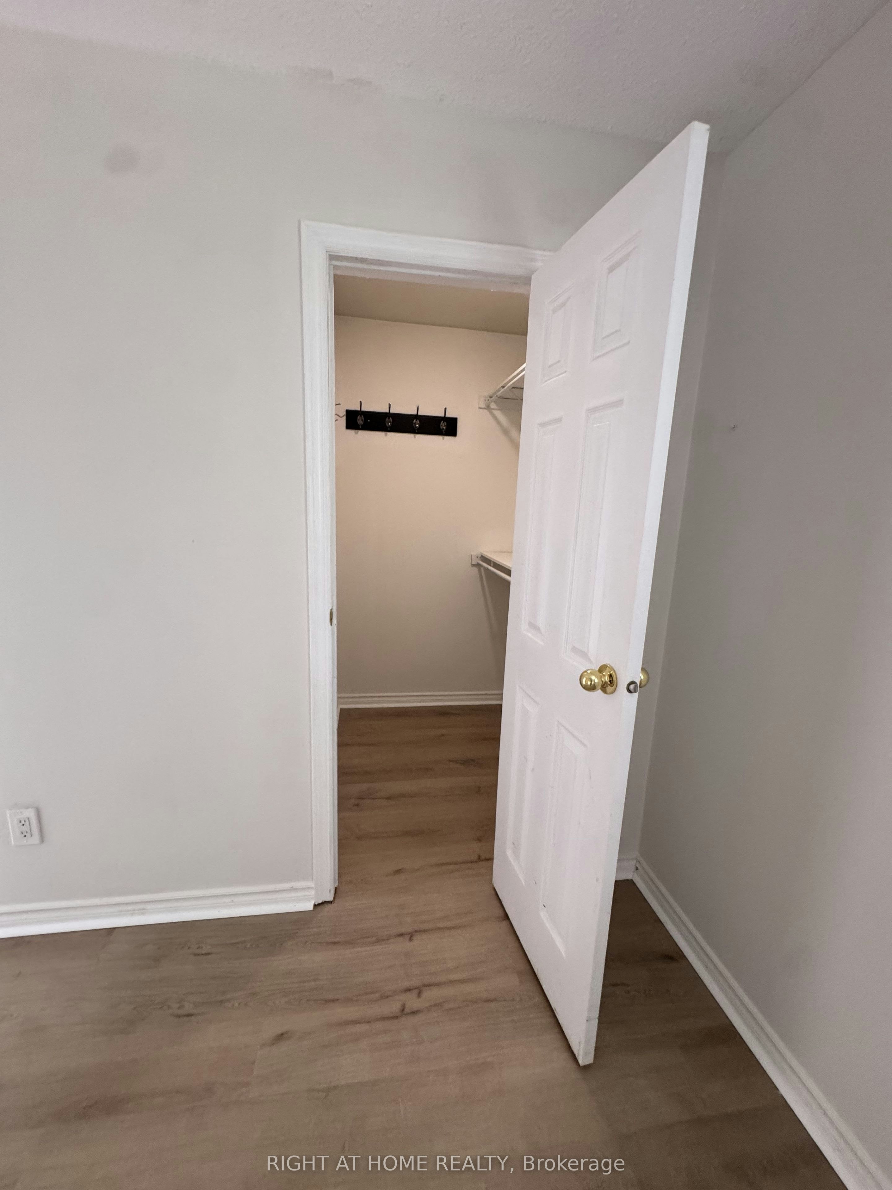 18 Annamaria Drive, Georgina, ON, L4P 3H6 - 9