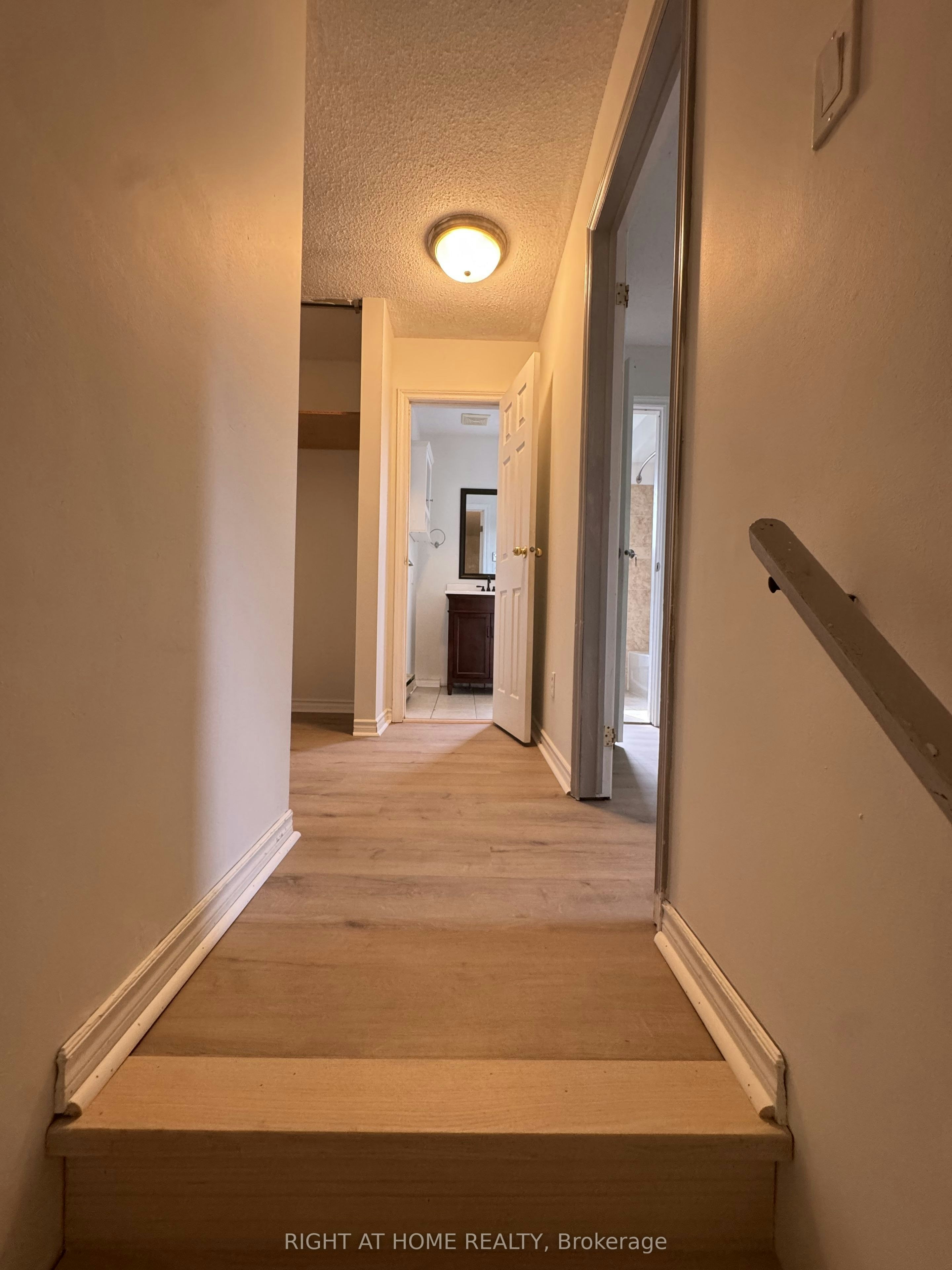 18 Annamaria Drive, Georgina, ON, L4P 3H6 - 8