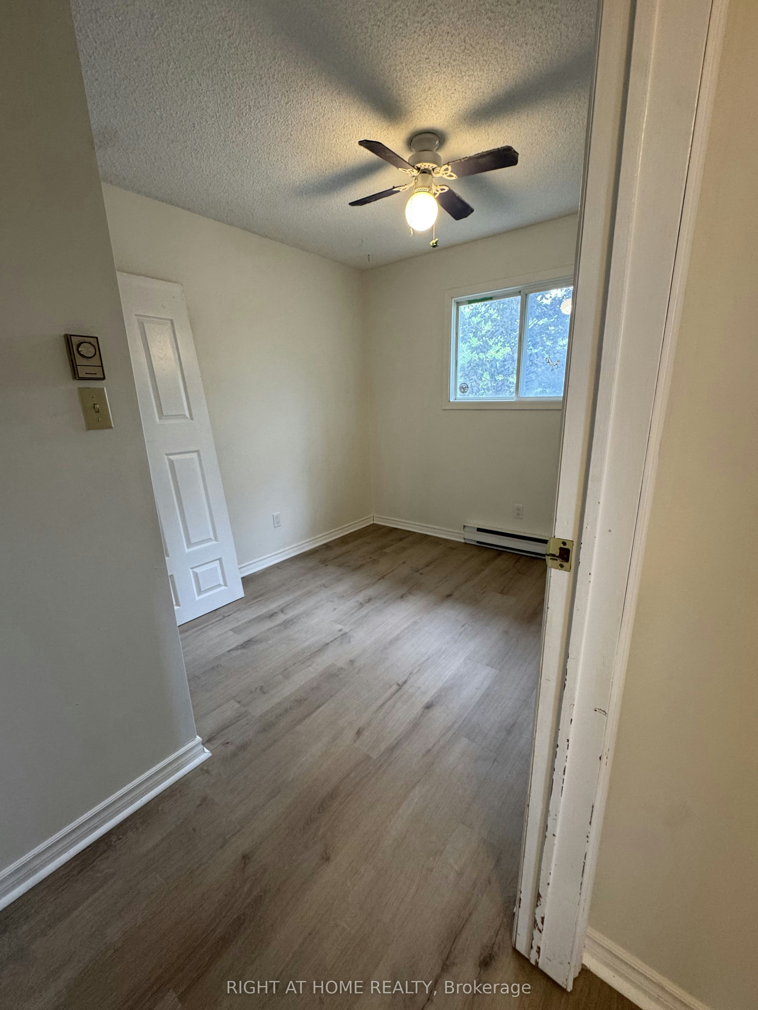 18 Annamaria Drive, Georgina, ON, L4P 3H6 - 16