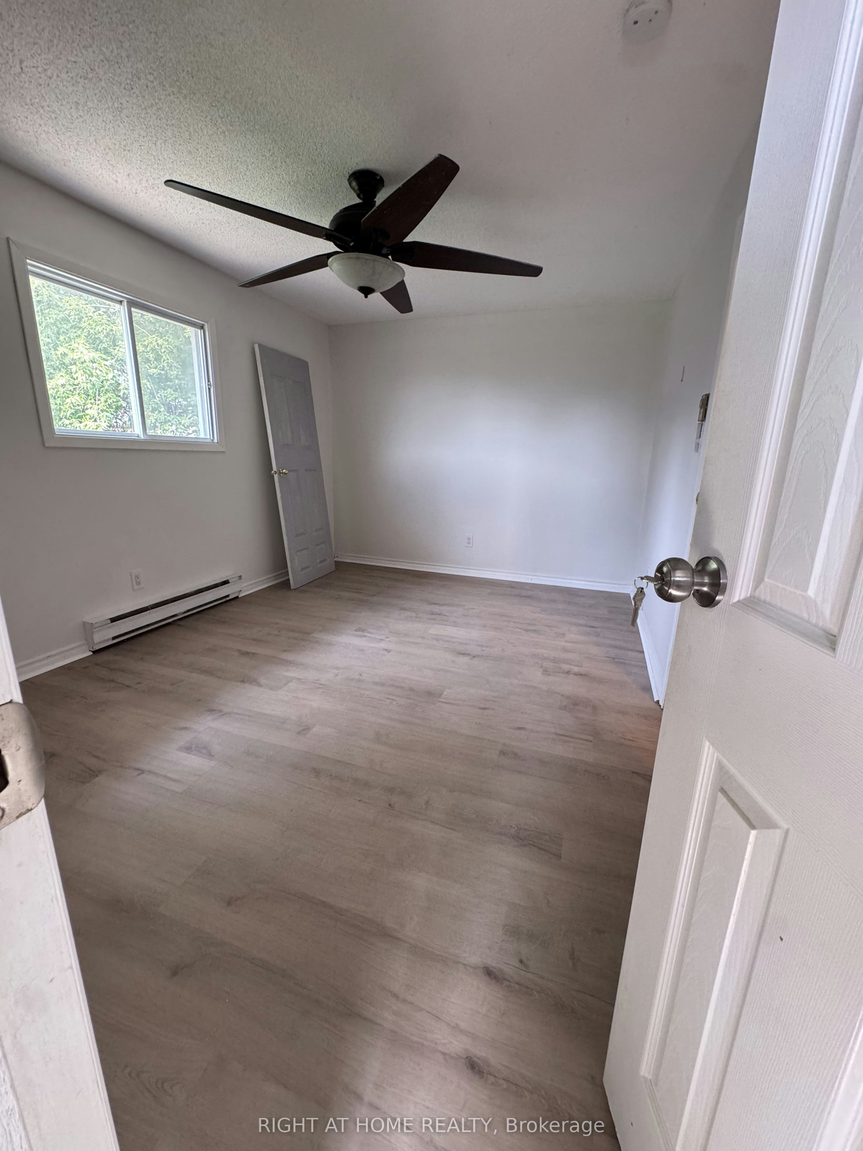 18 Annamaria Drive, Georgina, ON, L4P 3H6 - 10