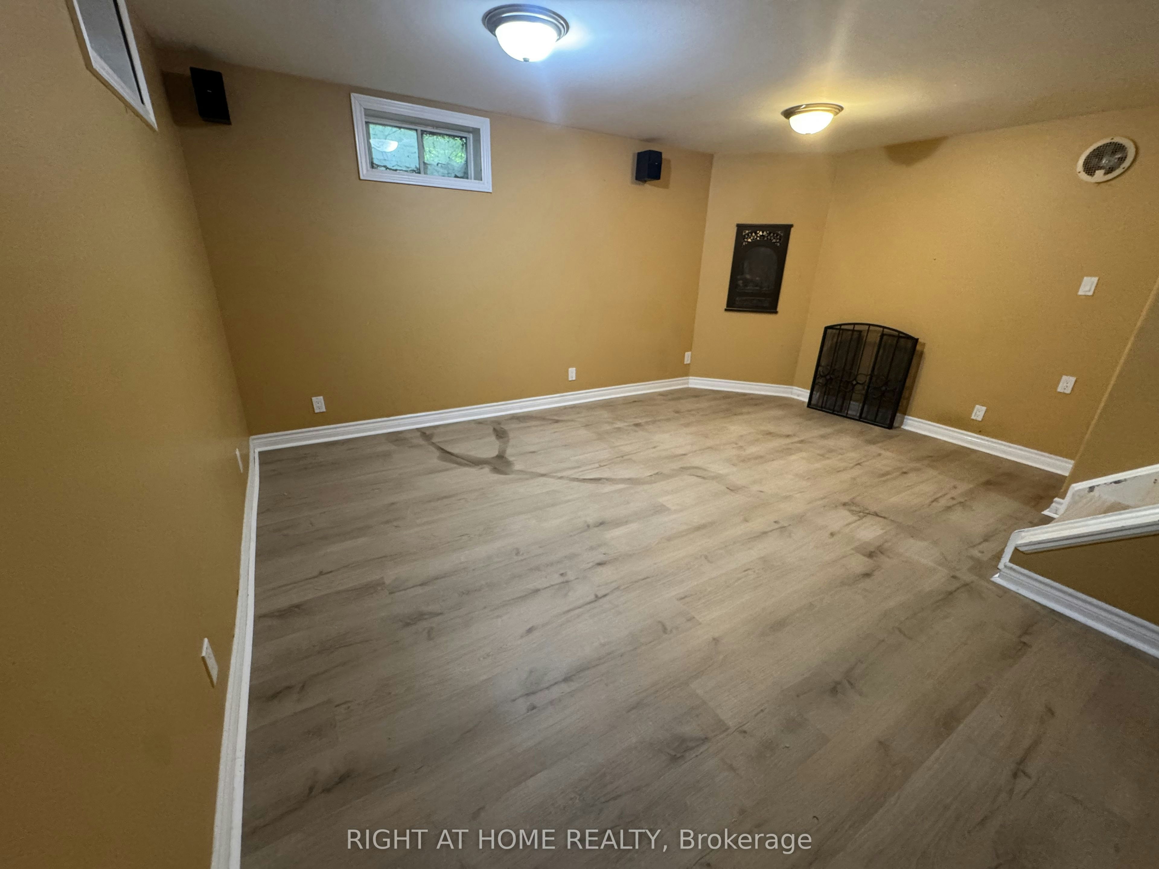 18 Annamaria Drive, Georgina, ON, L4P 3H6 - 21
