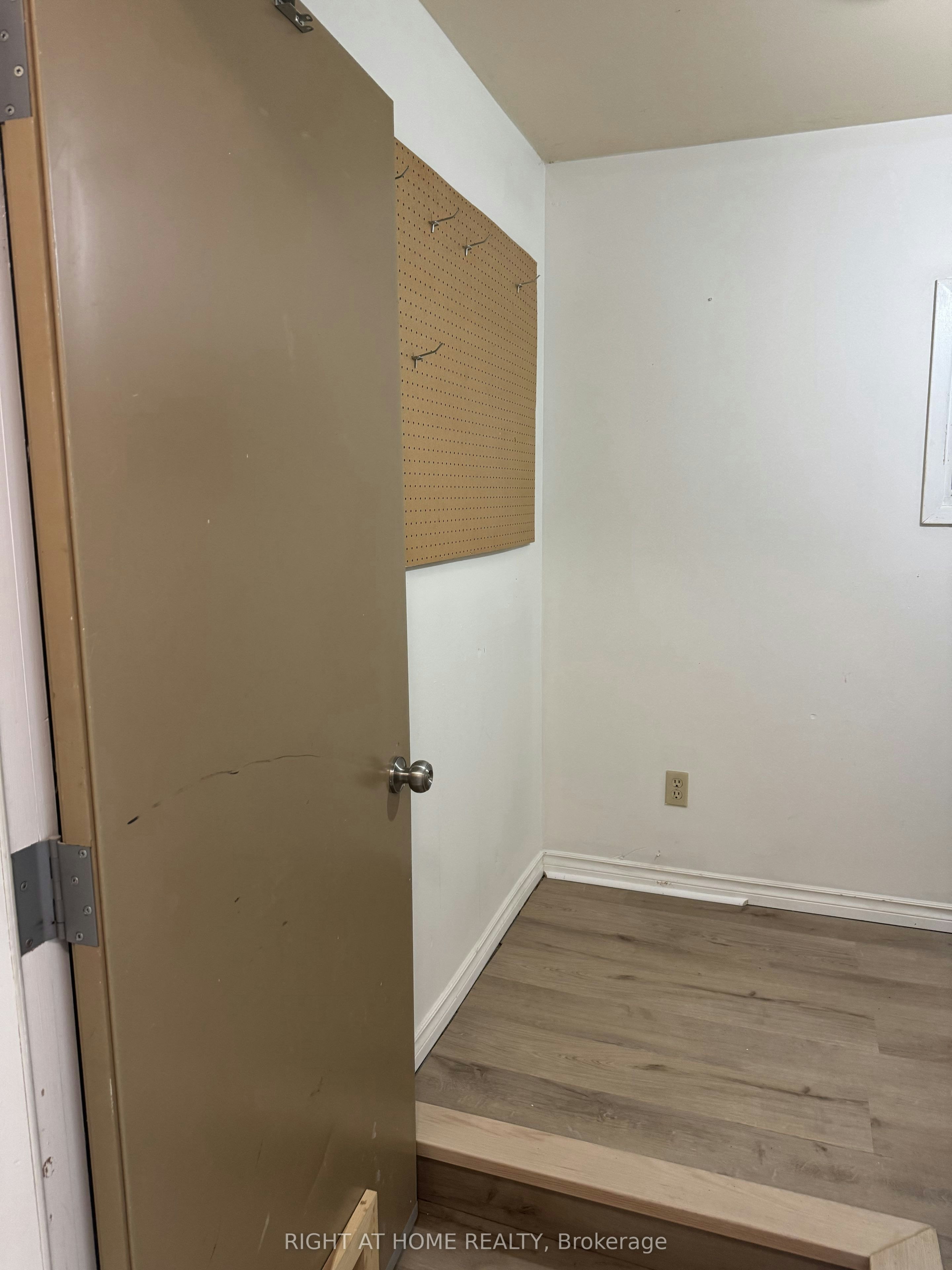 18 Annamaria Drive, Georgina, ON, L4P 3H6 - 38