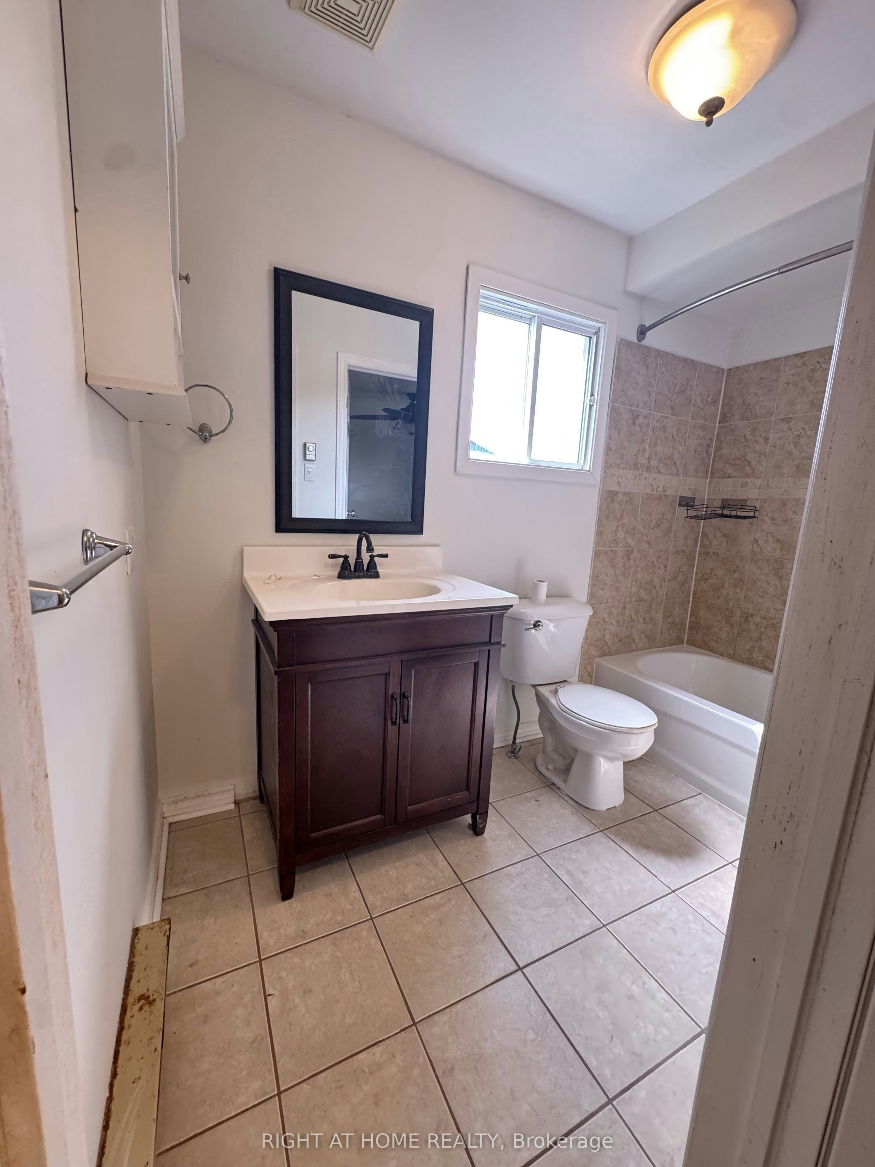 18 Annamaria Drive, Georgina, ON, L4P 3H6 - 11