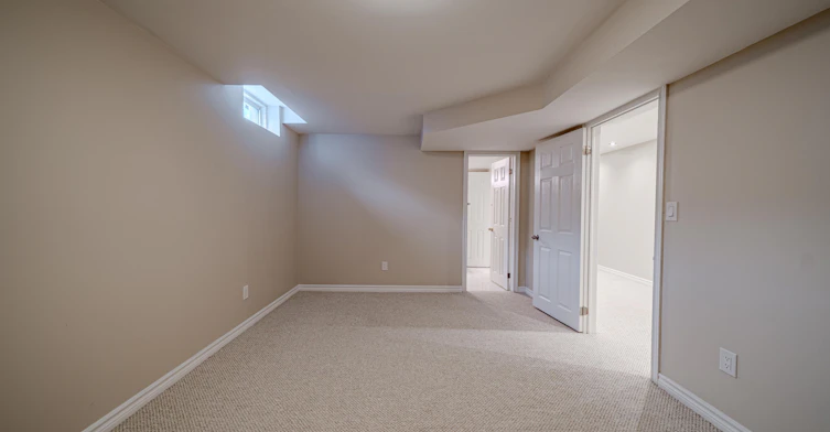 15 Military Court, Richmond Hill, ON, L4E 0M3 - 12