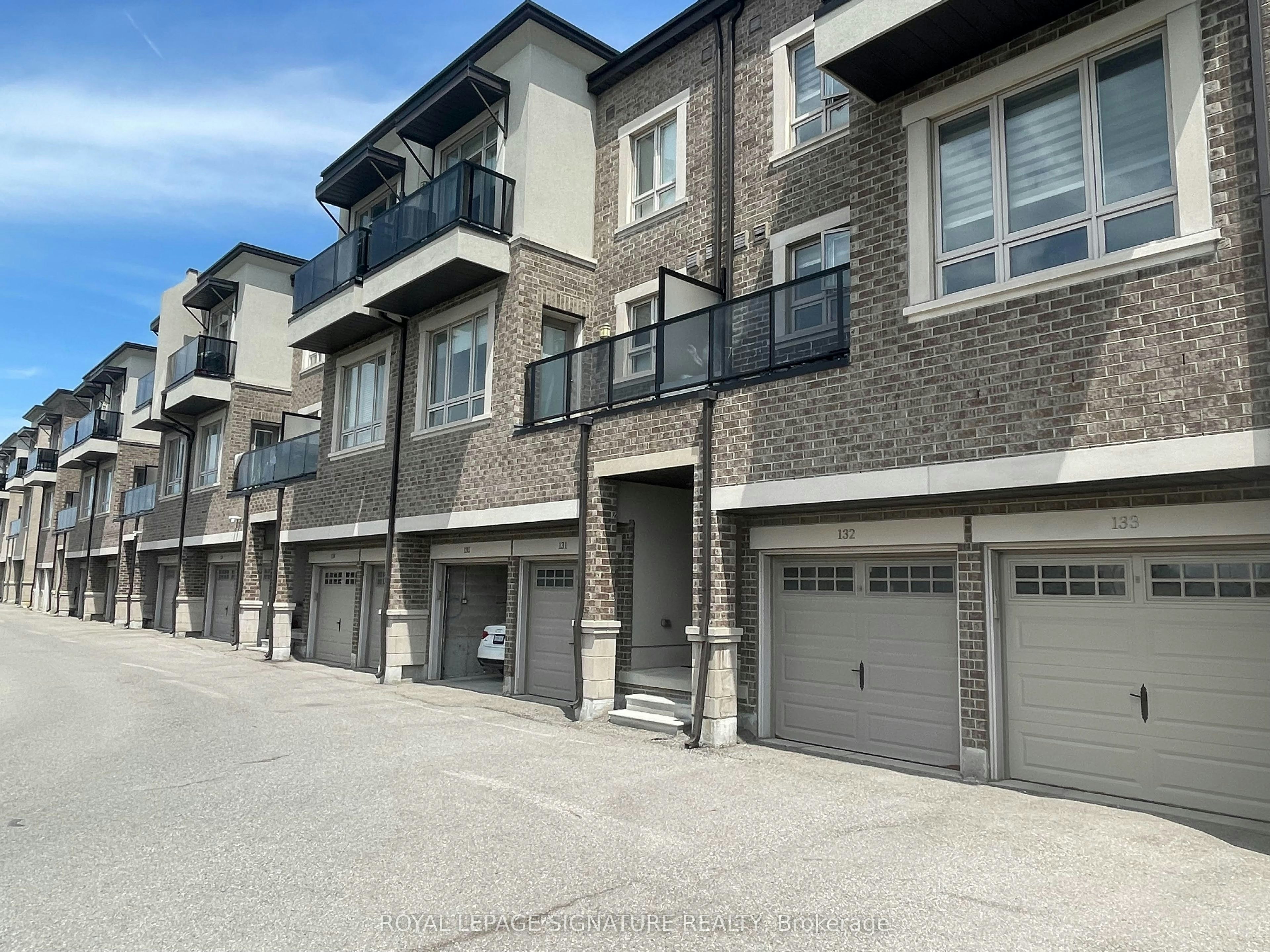 14-125 Kayla Crescent, Vaughan, ON, L6A 4G5