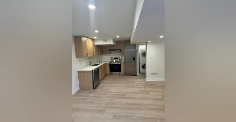 6 Kenneth Ross Bend, East Gwillimbury, ON, L9N 0T7 - 3