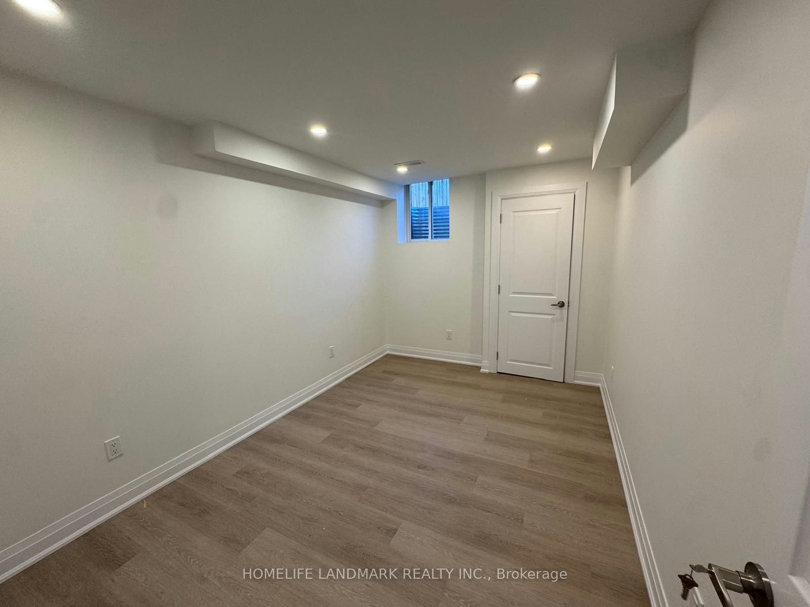 6 Kenneth Ross Bend, East Gwillimbury, ON, L9N 0T7 - 11