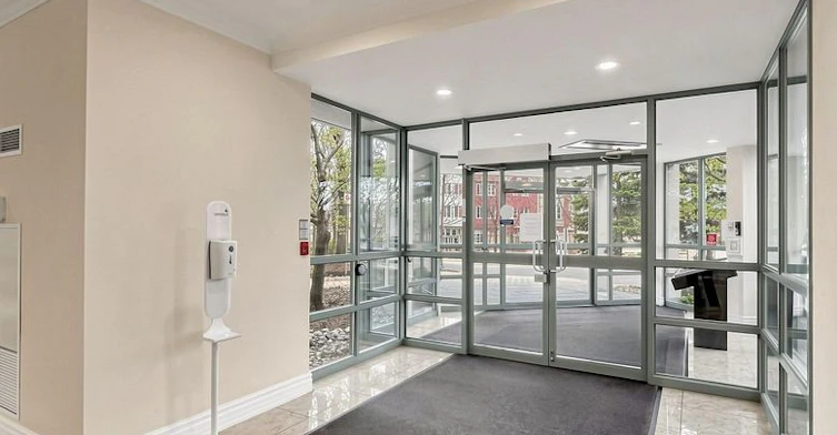 106-3 Ellesmere Street, Richmond Hill, ON, L4B 4N2