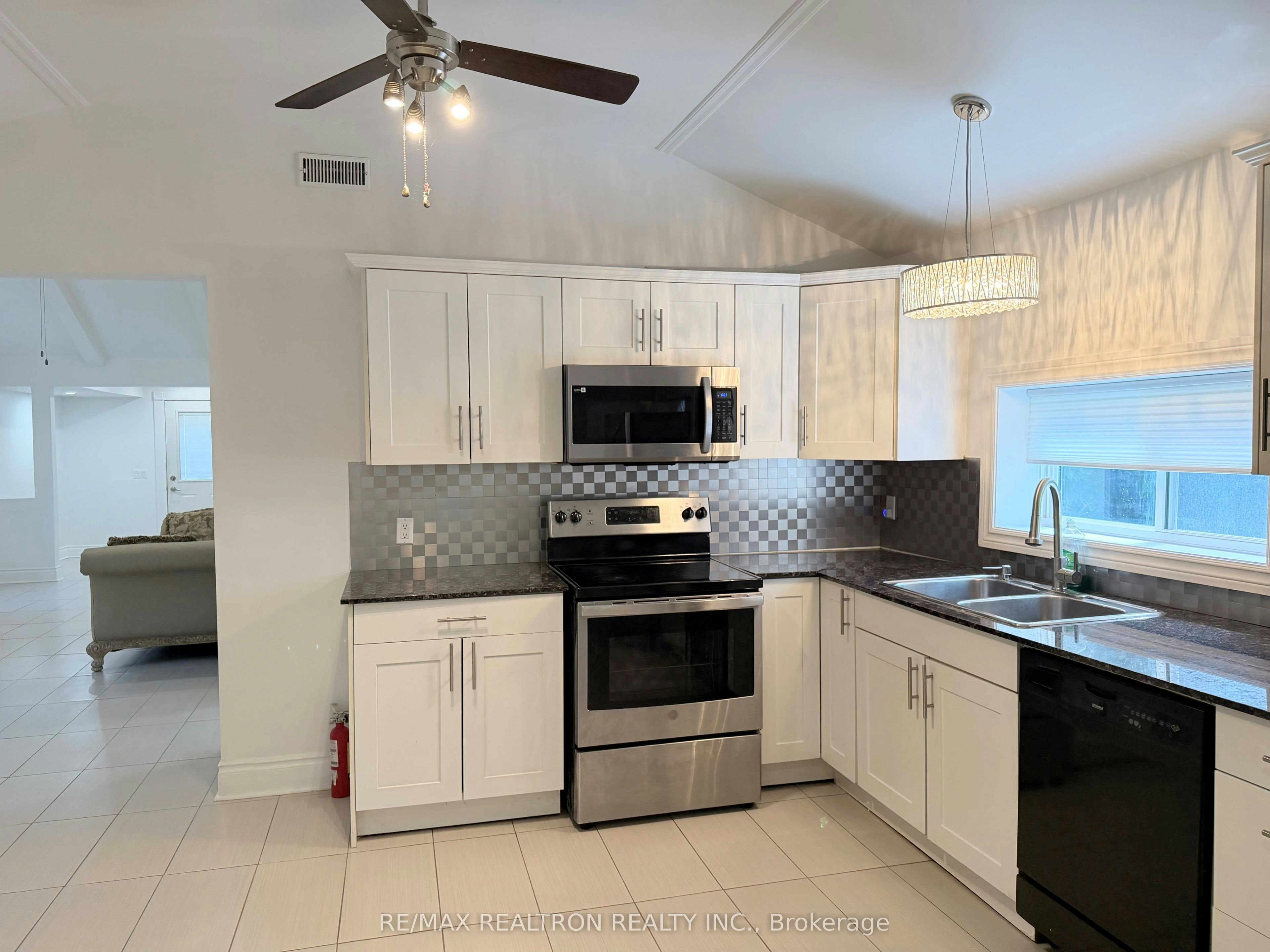 782 Churchill Lane, Georgina, ON, L0E 1S0 - 21