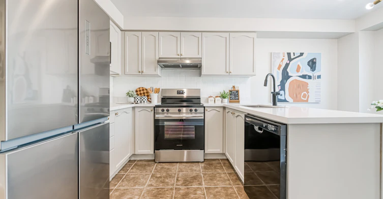 2554 Bur Oak Avenue, Markham, ON, L6B 1J7 - 20
