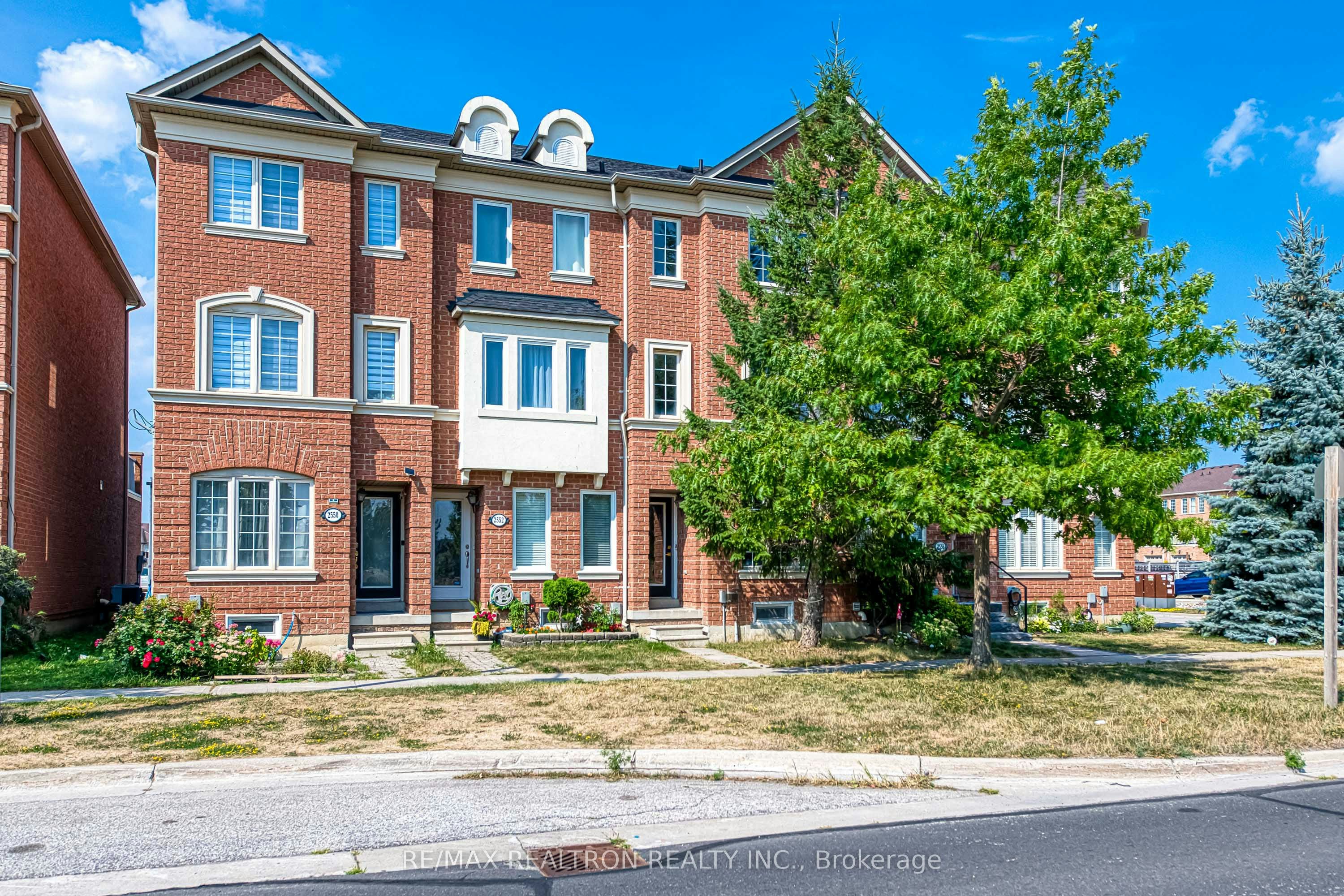 2554 Bur Oak Avenue, Markham, ON, L6B 1J7