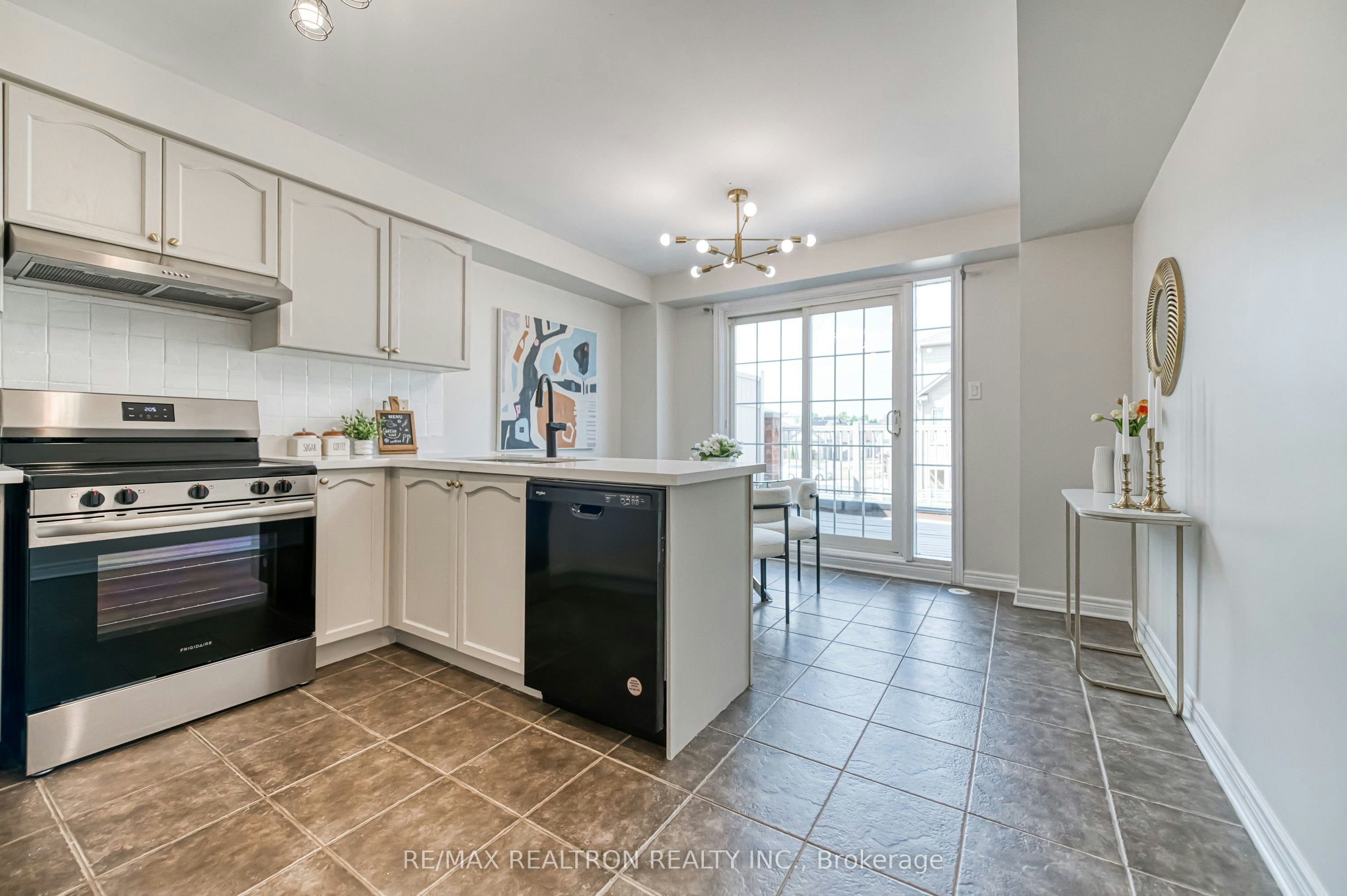 2554 Bur Oak Avenue, Markham, ON, L6B 1J7 - 19