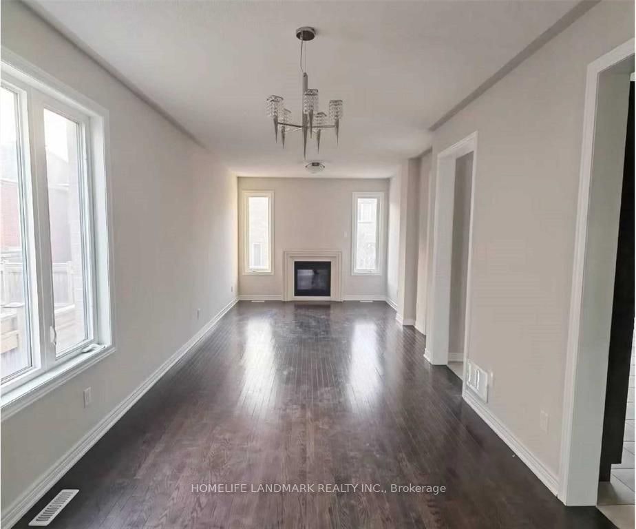 77 Reynolds Crescent, Aurora, ON, L4G 0J1 - 2