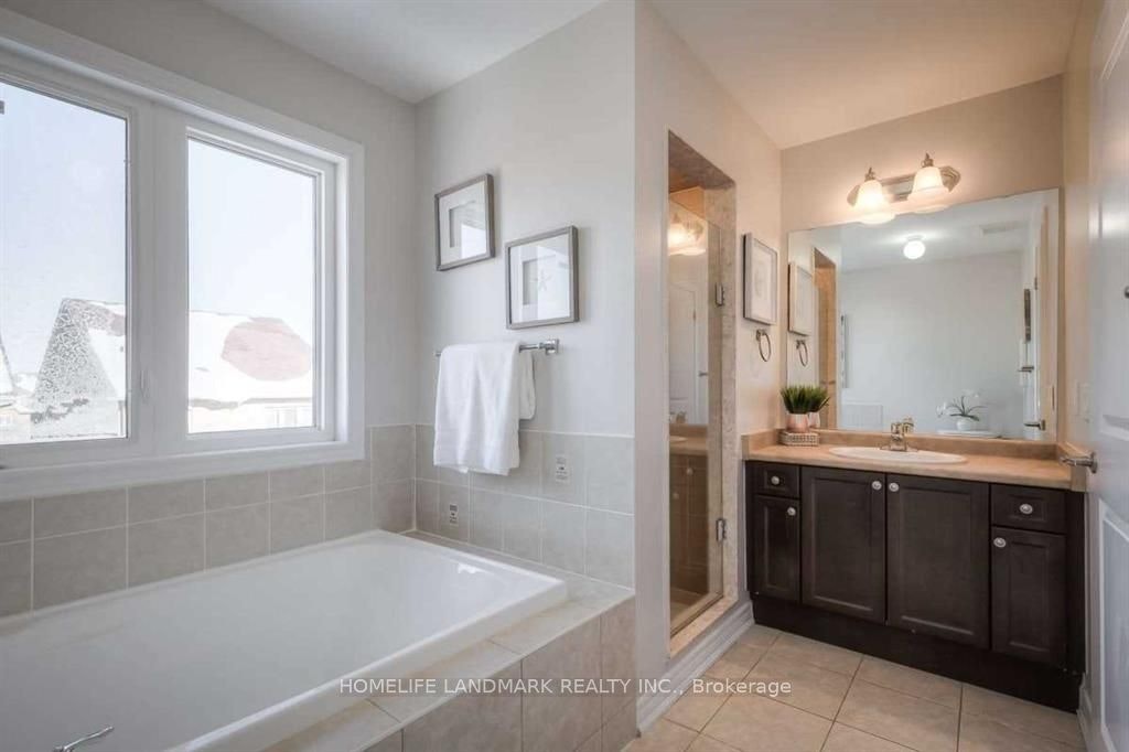 77 Reynolds Crescent, Aurora, ON, L4G 0J1 - 6
