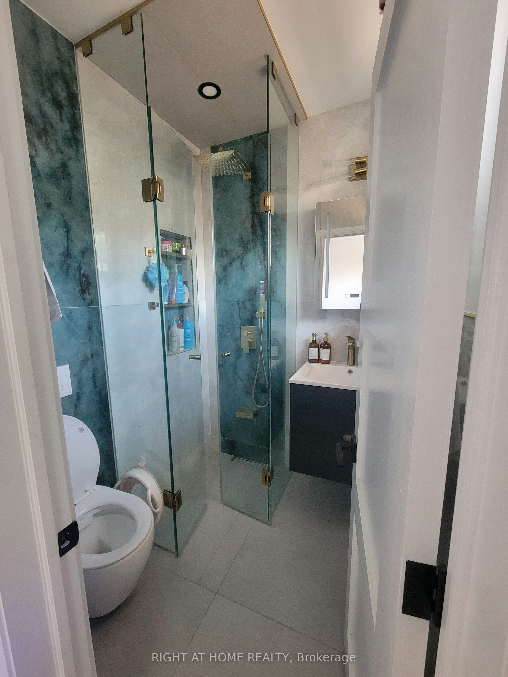 (Main Floor)-1 Huron Court, Aurora, ON, L4G 2X7 - 8